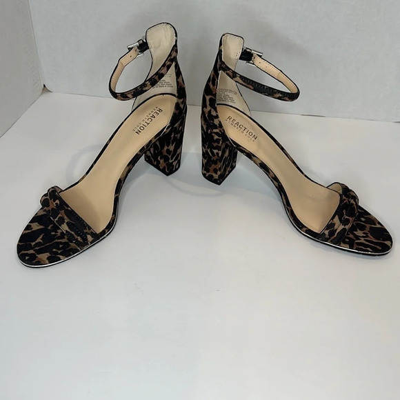 KENNETH COLE REACTION LEOPARD STACK HEEL - Picture 6 of 6